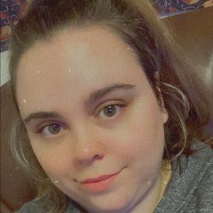 Meet your Posher, Leigha